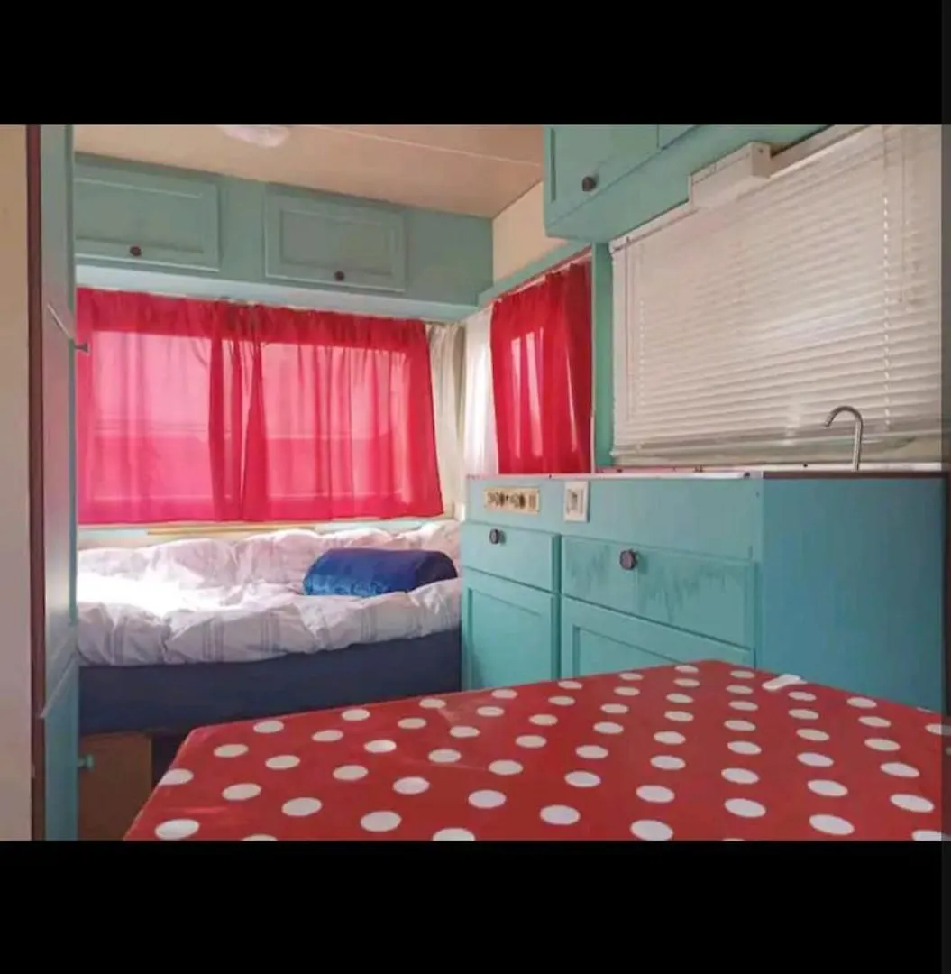 Caravana Acogedora Con Piscina 